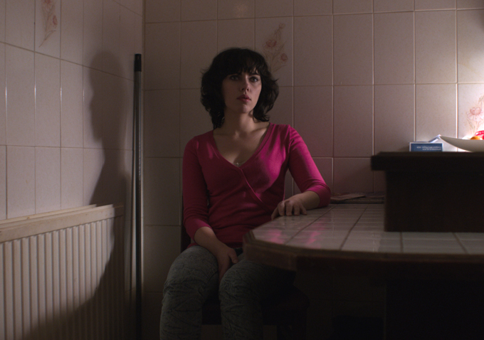‘Under the Skin’ flick offers art house sci-fi