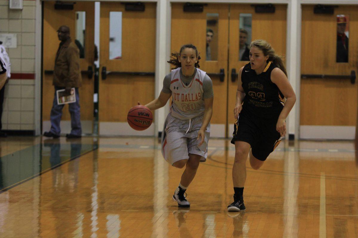 Arun Prasath|Staff Photographer
The women’s team is returning several key players from last year’s squad, including senior guards Madi Hess (top) and Amber Brown (bottom). The team beat Texas Lutheran 58-55 on Nov. 15.