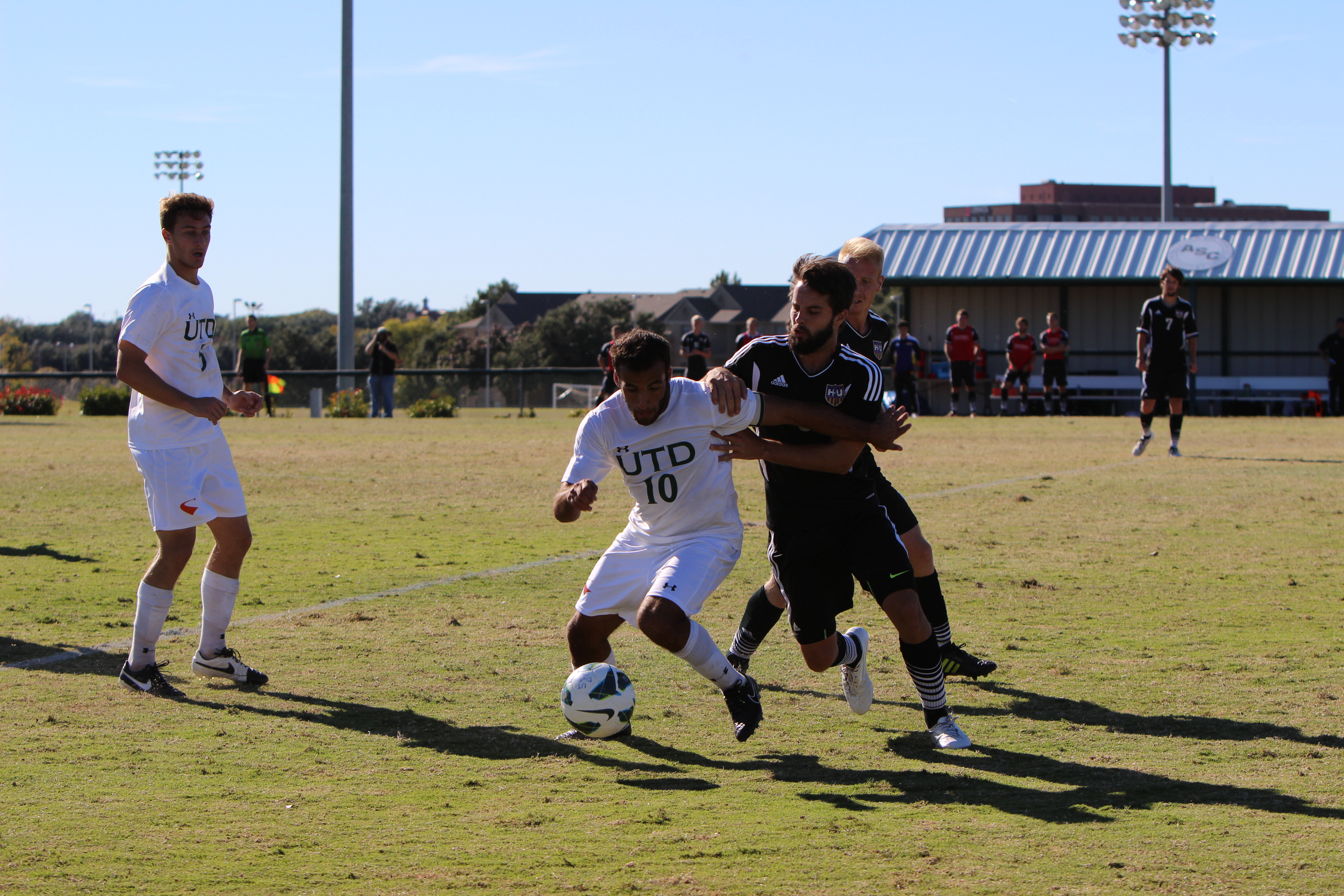 Men’s soccer falls in conference championship game