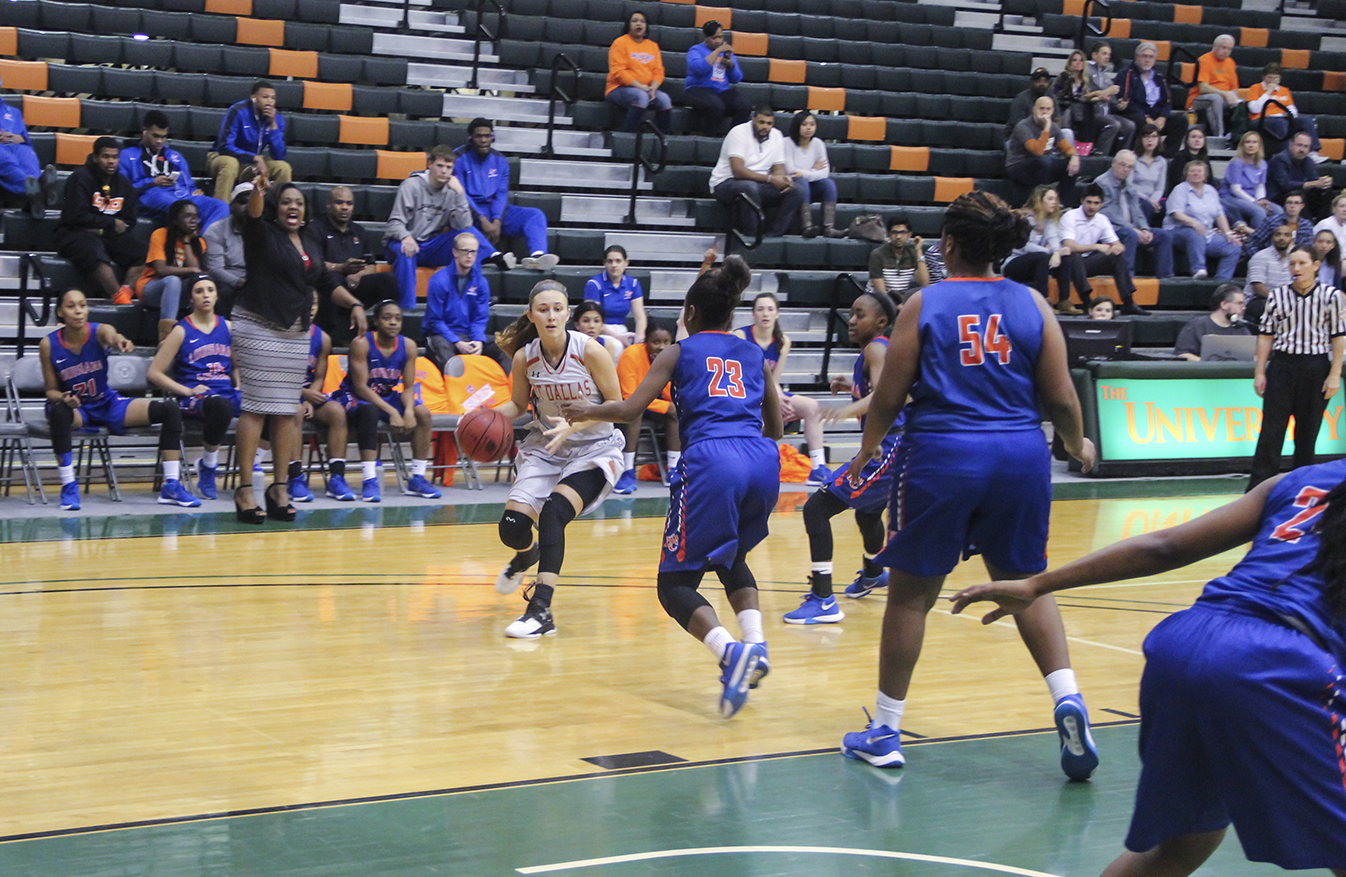 Women’s basketball takes down Louisiana College in late season game