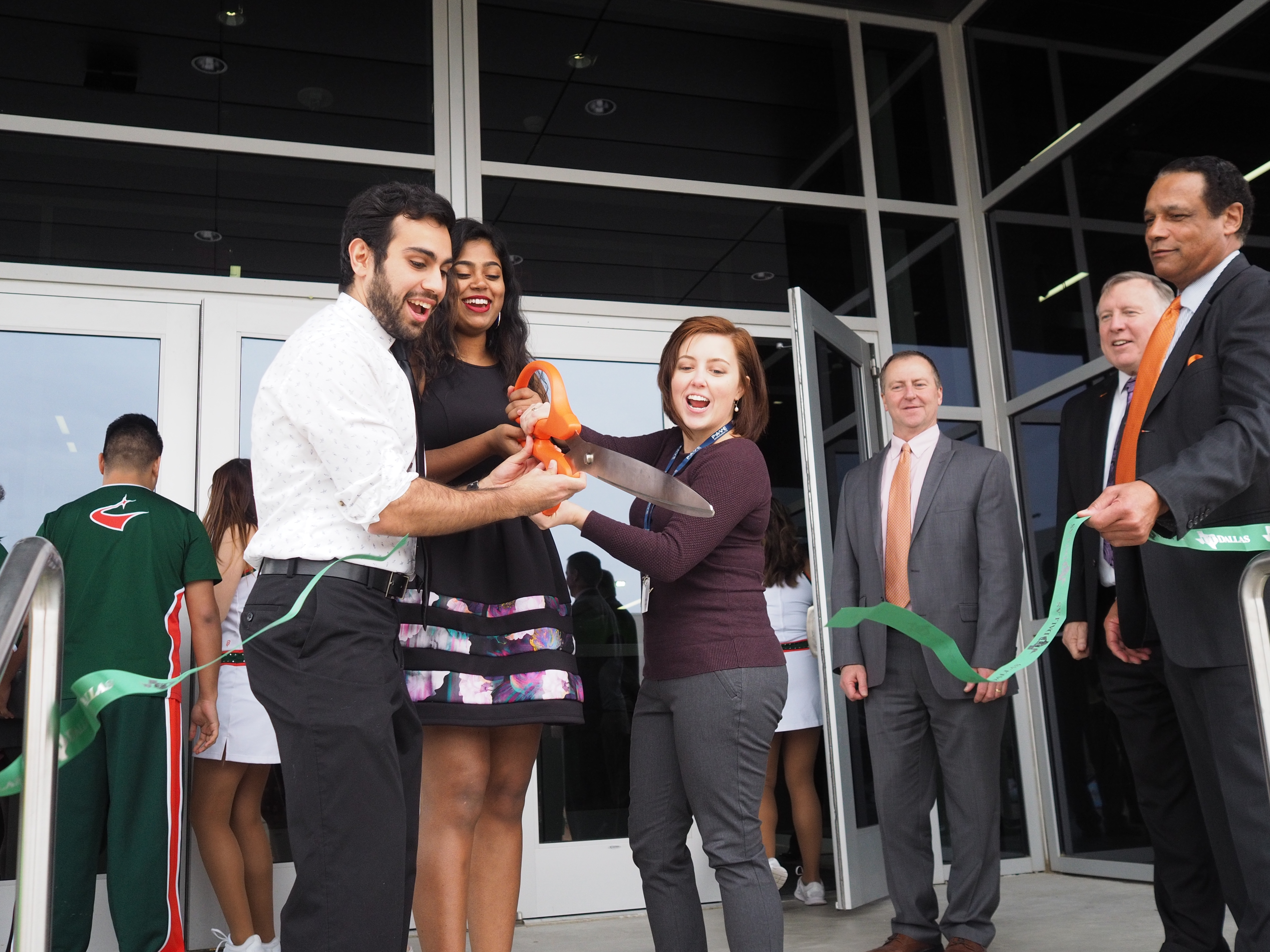 Campus hosts ribbon cutting ceremony for new SSA building