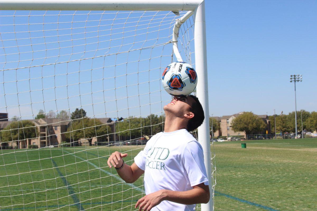 Alfredo Kaegi, a left wing and forward, practices on the UTD soccer field on March 21 as he works on rehab following knee surgery. Kaegi came to UTD to earn his degree after playing soccer for semi-pro teams in France for eight months. He played his first season at UTD this past fall, which brought him recognition on the playing field as he won multiple awards. He intends to go pro after getting his degree, which will provide him with a back-up plan for his athletic career. Photo by Ruth Varghese | Mercury Staff.