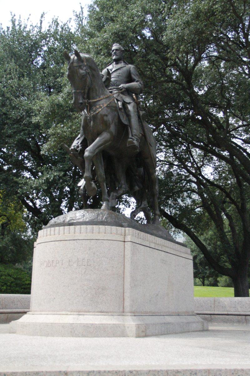 The Robert E. Lee statue located at Robert E. Lee park is one of the few confederate statues left in Texas. Photo by Valerie Perez | Mercury Staff.