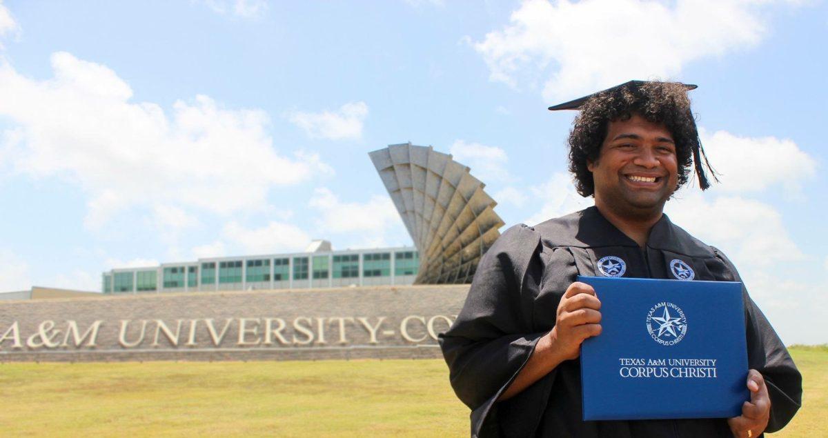 Cameron Zimmerman-Randle was a UTD library assistant and avid biker. In November, the 33-year-old former employee was struck by a car while riding his bike. Photo courtesy of Lindsay Zimmerman-Randle.