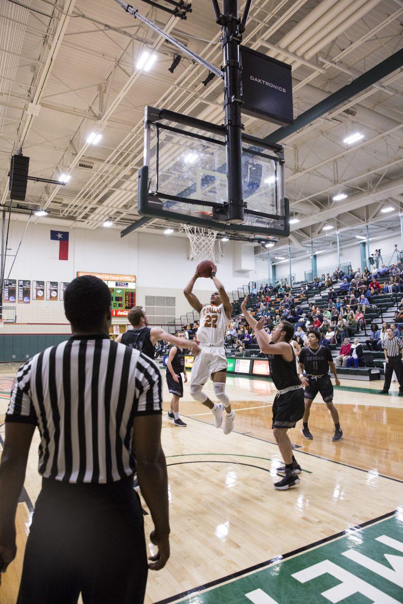UTD defeated the University of the Ozarks 77-62 in a home game on Jan. 20, stopping a two-game skid after losses to Letourneau and UT Tyler. Sophomore guard Dimitrius Underwood led the team with 20 points, including making all three of his free-throw attempts. Underwood’s 16.5 points per game average and 86 defensive rebounds are the highest on the team this season. Photo by William Legrone | Photo Editor.