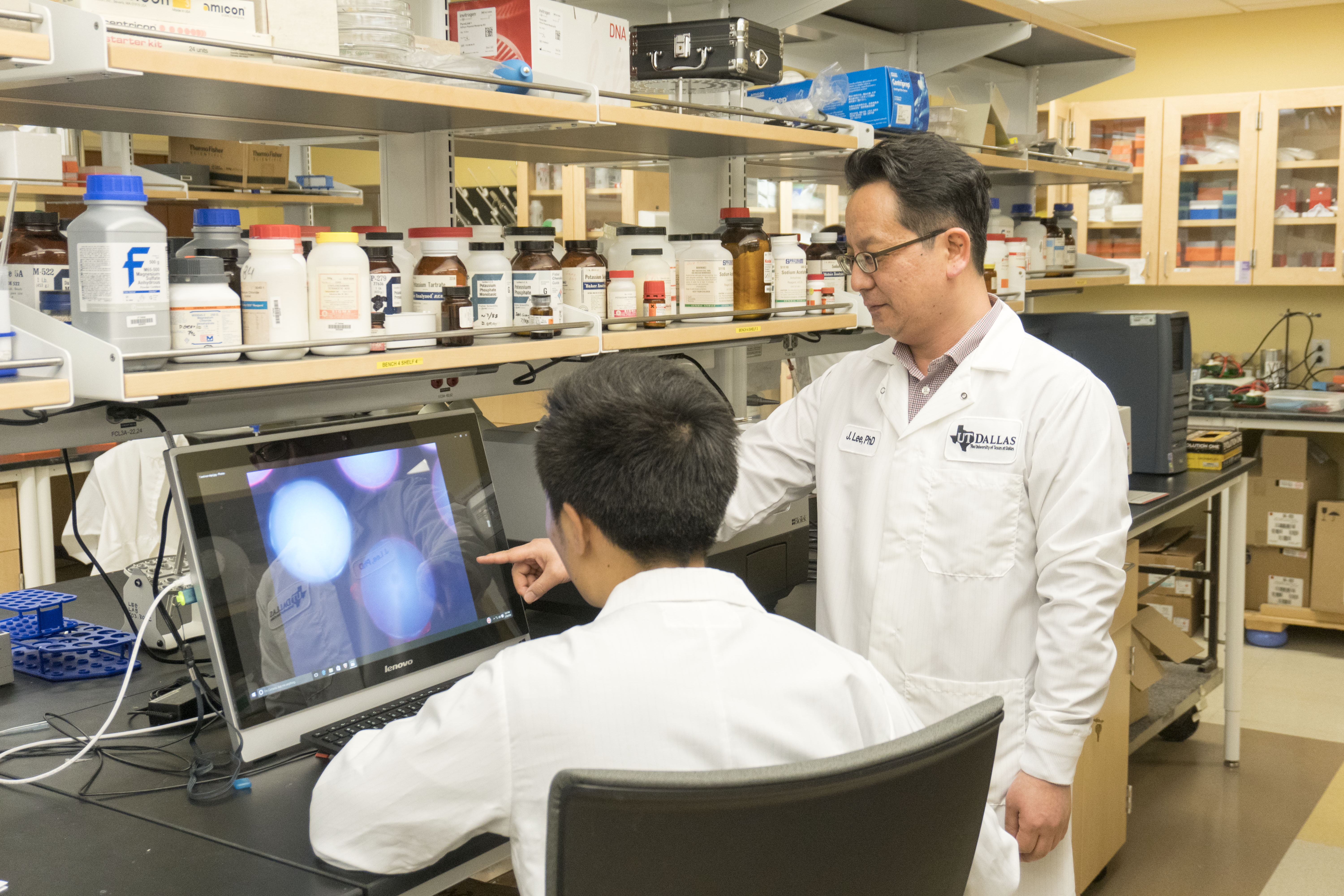 Professor, research team isolate stem cells