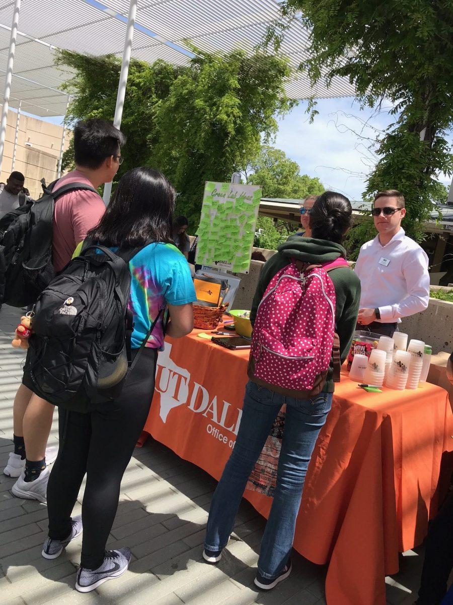The Green Labs initiative was introduced to students at the Earth Fair on April 19. Photo courtesy of UTD Office of Research.
