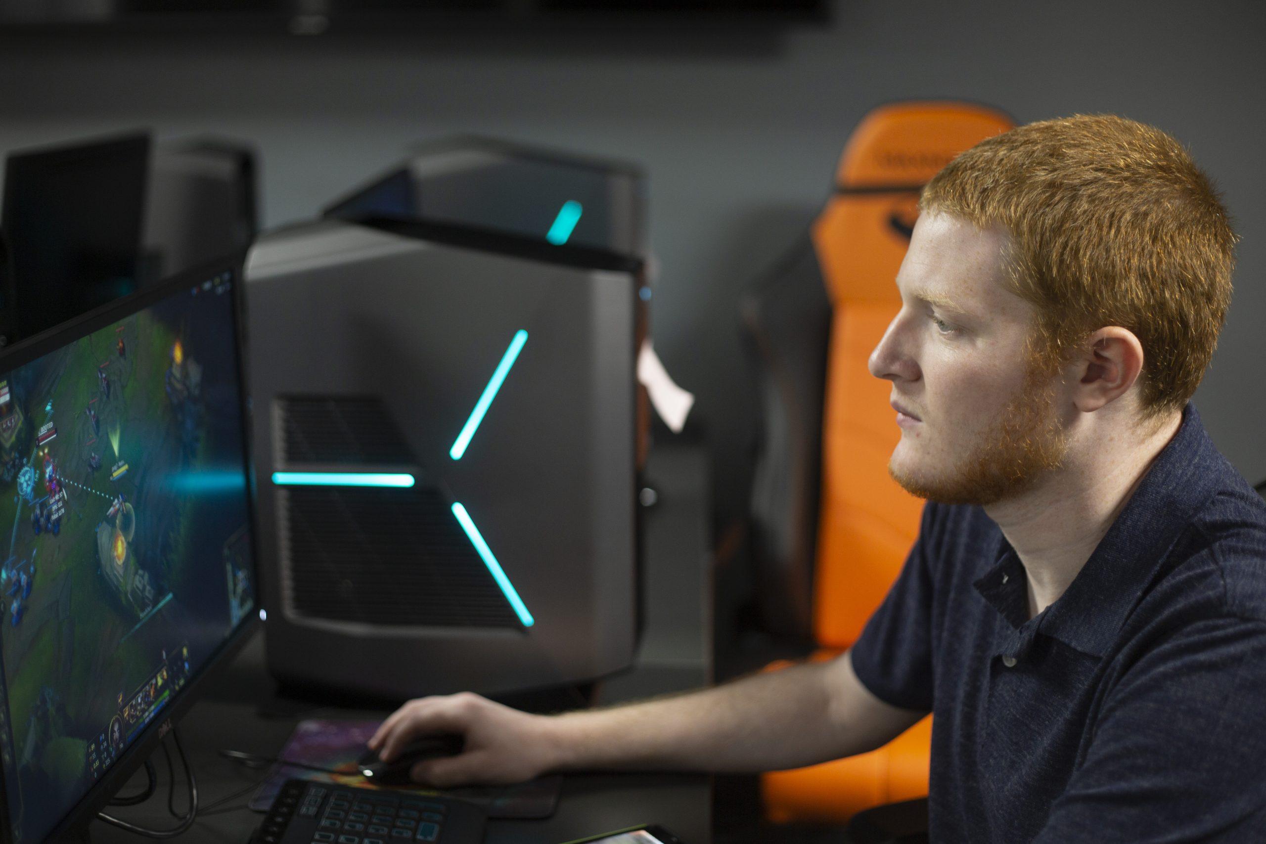 Esports team introduces dedicated coach – The UTD Mercury