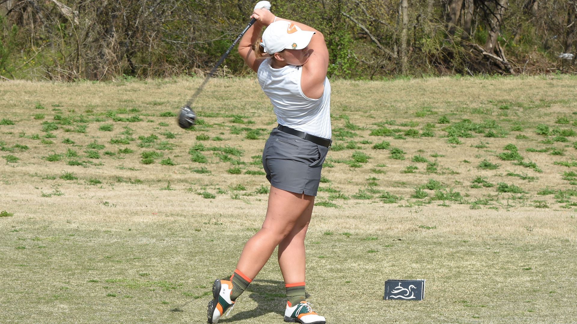 Bad weather leads to rough season opener for women’s golf