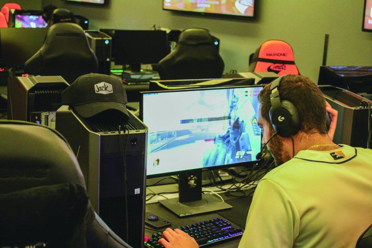The UTD Overwatch teams had to adjust to the new meta this time around, which affected how they played in the tournament.  Photo by Minh Nguyen | Mercury Staff
