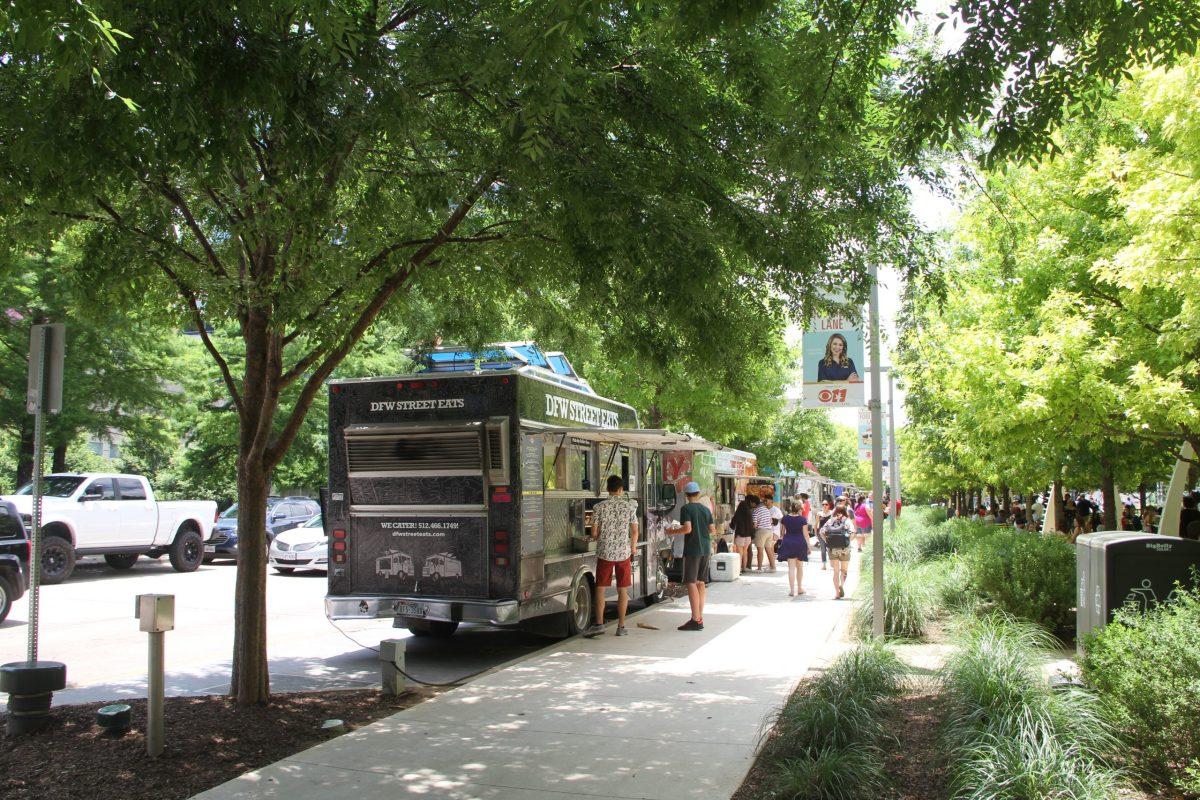 Klyde Warren Park food trucks are usually parked right across the street from the Dallas Museum of Art in the Dallas Arts District.

