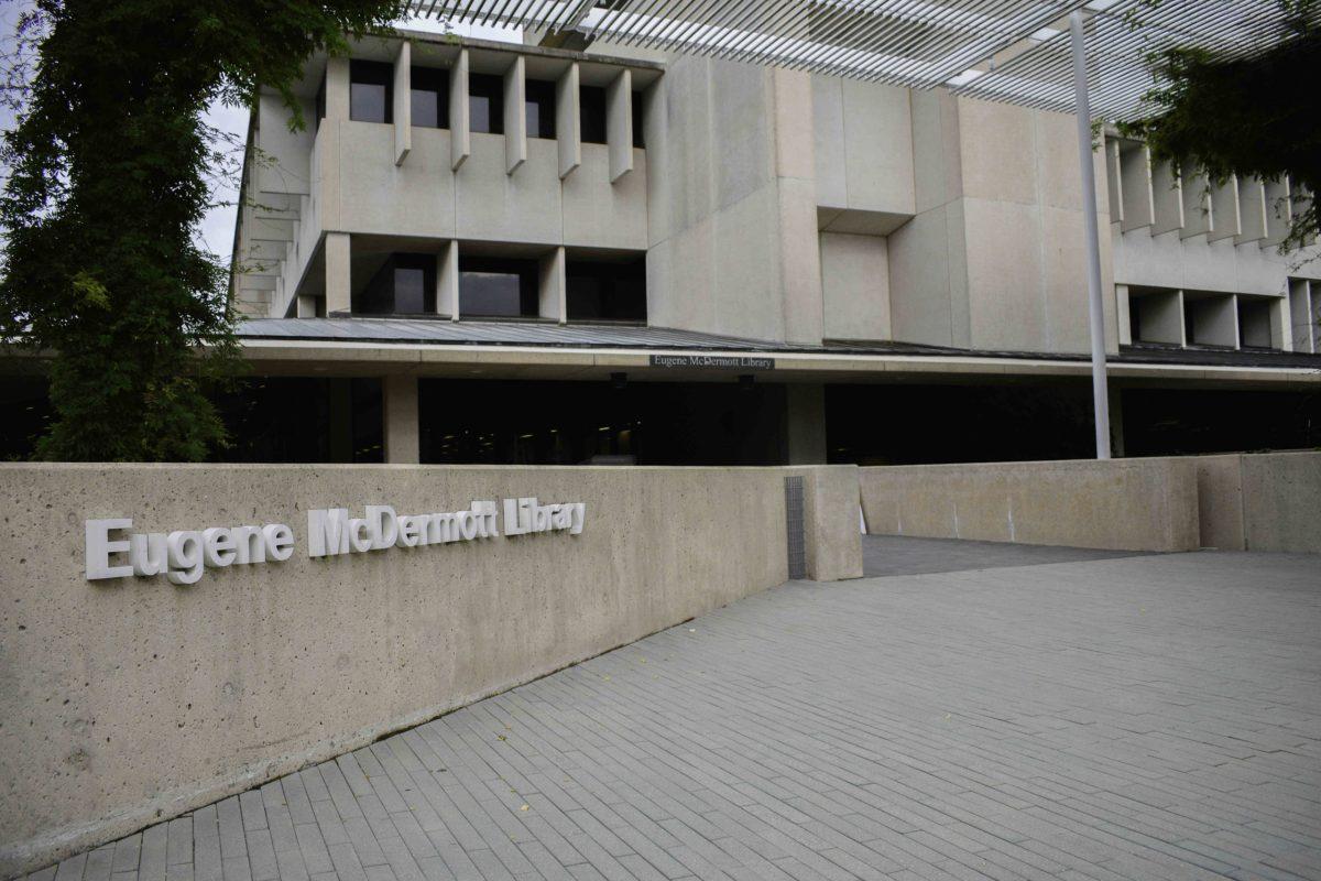 The Eugene McDermott Library reopened June 1. Photo by Anna Phengsakmueang | Photo Editor