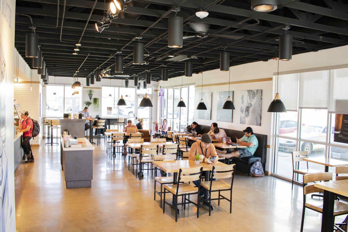 Since it is partnered with a climbing gym, beer, wine and a bouldering room are present alongside the coffee at Dunn Bros. Photo by Ben Nguyen | Managing Editor