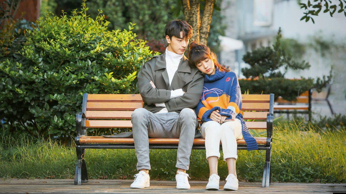 "Put Your Head On My Shoulder" provides a comfy and endearing college romance set inside of an academic research lab. Photo courtesy of Netflix.