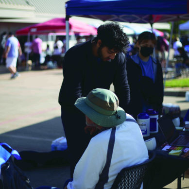 Comets help homeless population near campus