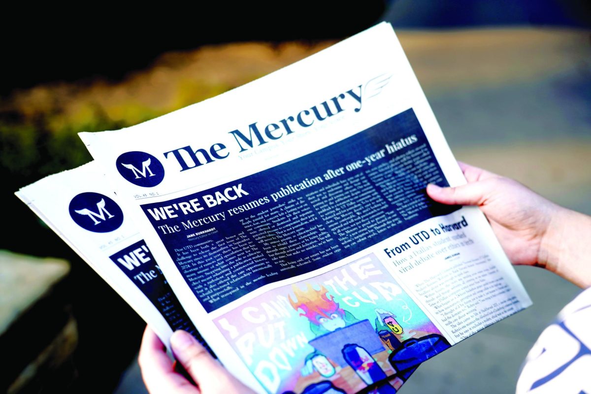 The Mercury hosted its “Free Press. Free Speech. Free Swag” event on Nov. 12 at the Chess Plaza, where staff distributed copies of the paper’s first issue in more than a year.  