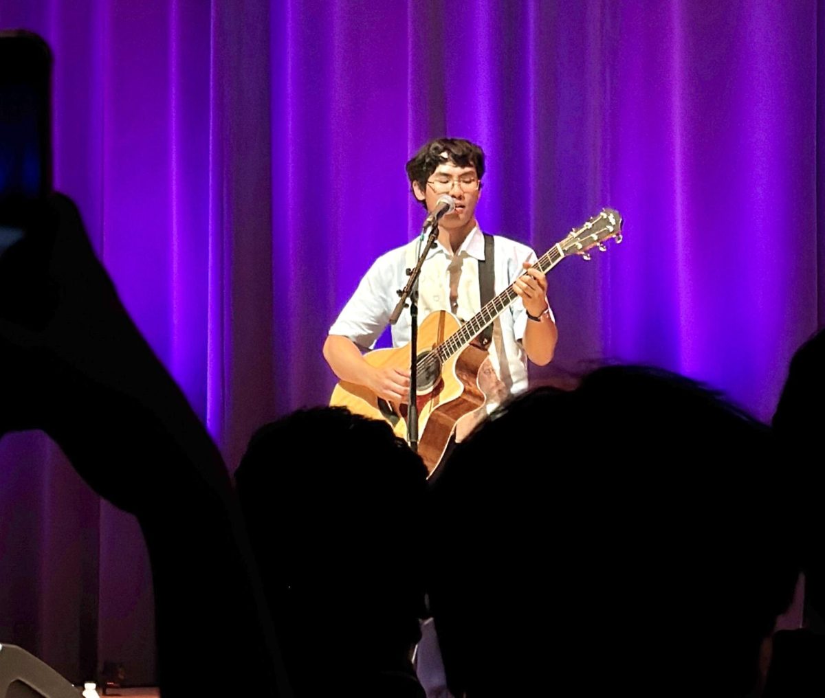 Grentperez performs his unreleased song “After All” at UTD’s Springapalooza.