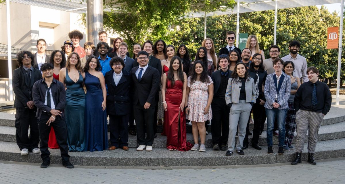 Student Media members gather for a group photo at the end-of-semester banquet.